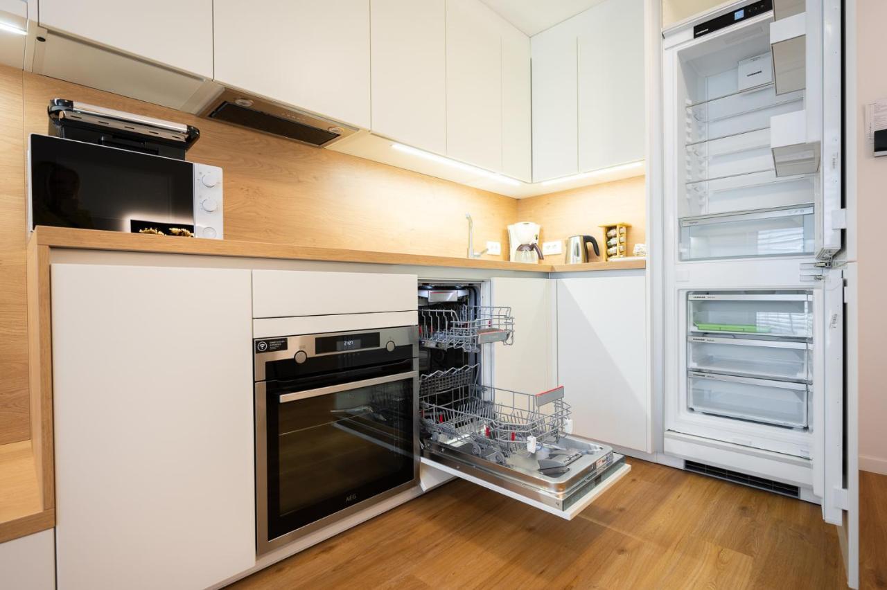 396 Apartment *