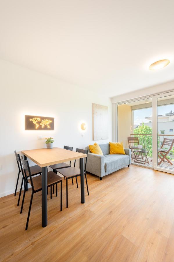 396 Apartment *